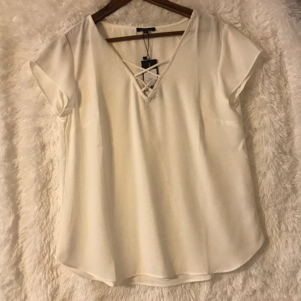 NWT DYNAMITE SIZE M TOP blouse